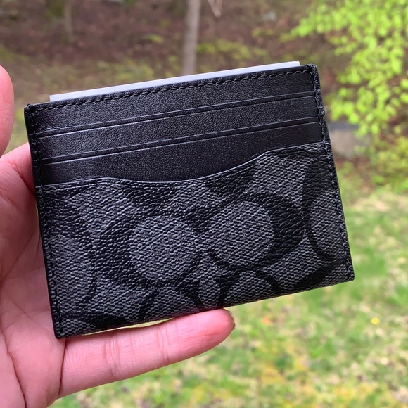 Authentic Coach signature leather card case - Picture 5 of 8